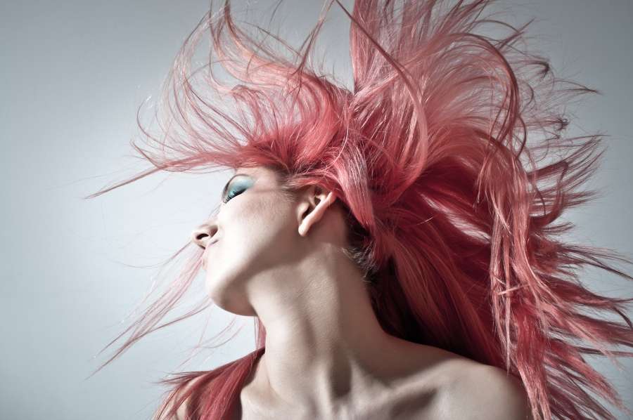 mujer, cabello, moda, joven, belleza, niña, modelo, rosa, hermoso, retrato, feliz, cara, lindo, fondo, caucásico, blanco, atractivo, estilo de vida, hipster, divertido, elegante, adulto, estilo, casual, peinado, moderno, persona, gente, sonreír, bonita, color, juventud, aislado, alegría, positivo, felicidad, largo, expresión, de moda, dama, verano, Posando, cuidado, sonriente, estudio, uno, alegre, de cerca, glamour
