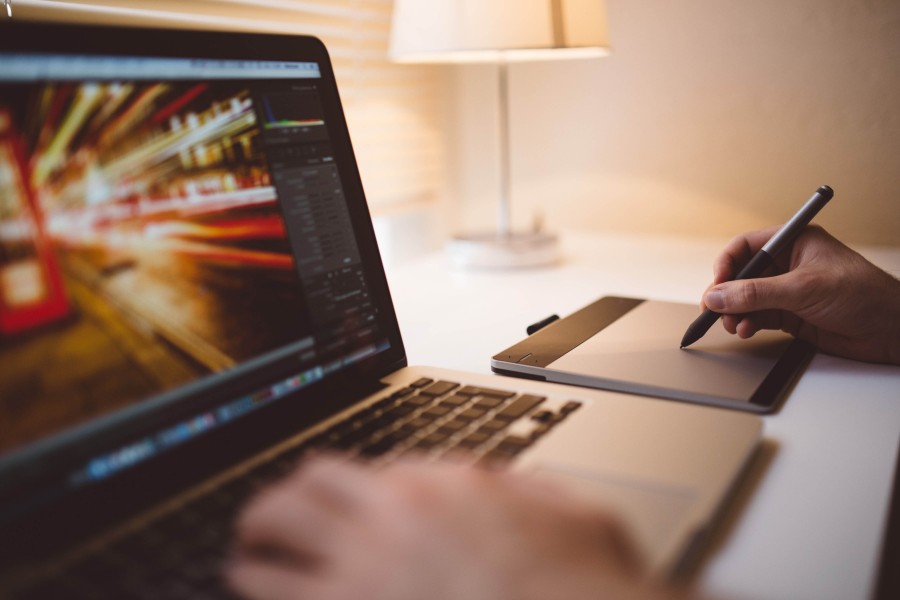 diseño, fotografia, fotografo, laptop, tecnologia, retoque, post produccion, trabajo, interior, una persona, 