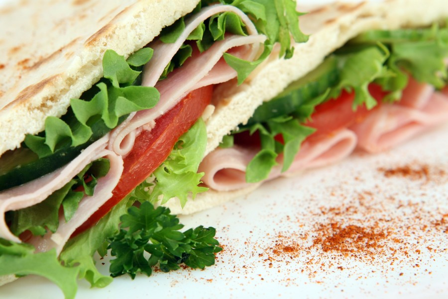 sandwich,jamon,lechuga,fondo blanco,comidas,plato,fresco