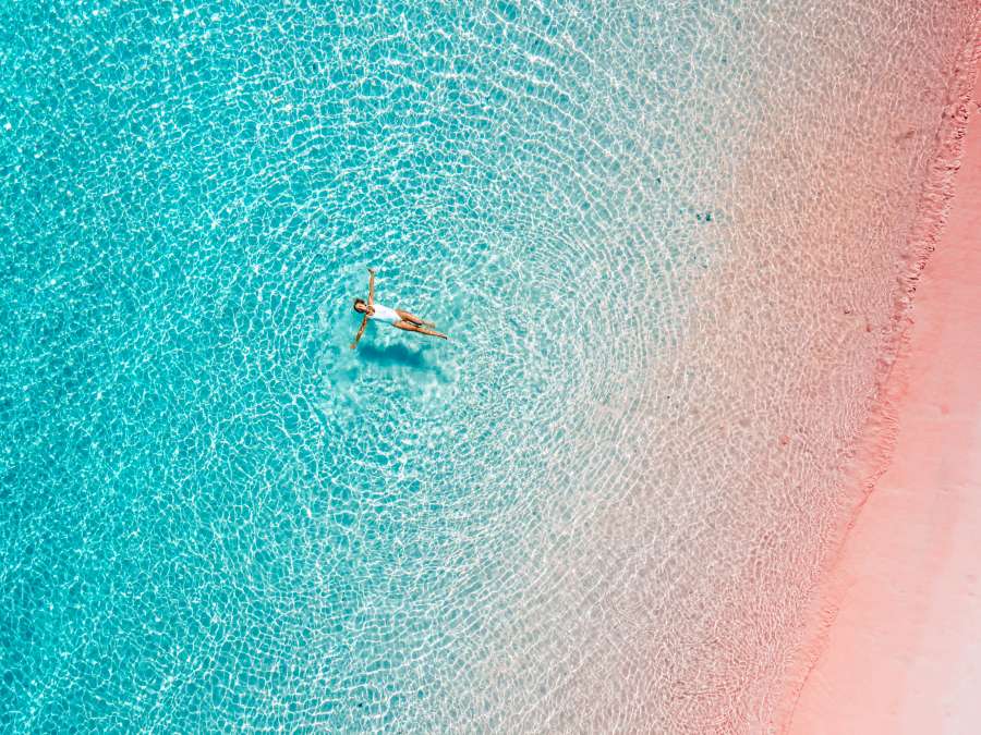 agua, vacaciones, viajar, verano, tropical, azul, aéreo, mujer, fondo, niña, nadar, hembra, ver, ocio, parte superior, arriba, fiesta, hermosa, playa, gente joven, zumbido, naturaleza, Oceano, isla, mar Paisaje, transparente, marina, turquesa, paraíso, costa, laguna, bahía, arena, relajarse, apuntalar, puesta de sol, amanecer, mediterráneo, claro, exótico, turquía, turismo, línea costera, al aire libre, bikini, zumbido, pov,