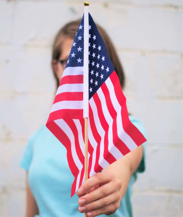 americano, independencia, estados unidos, día, america, fiesta, julio, celebración, feliz, nacional, bandera, unido, libertad, azul, fondo, rojo, patriótico, cuarto, 4to, patriotismo, saludo, diseño, 4 de julio, evento, blanco, estados, estados unidos, día de la independencia, país, celebrar, historia, nación, 4, cuatro de julio, libertad, 4 de julio, cuatro de julio, fondo del 4 de julio, bandera de estados unidos, bandera de los estados unidos, mujer, tenencia,