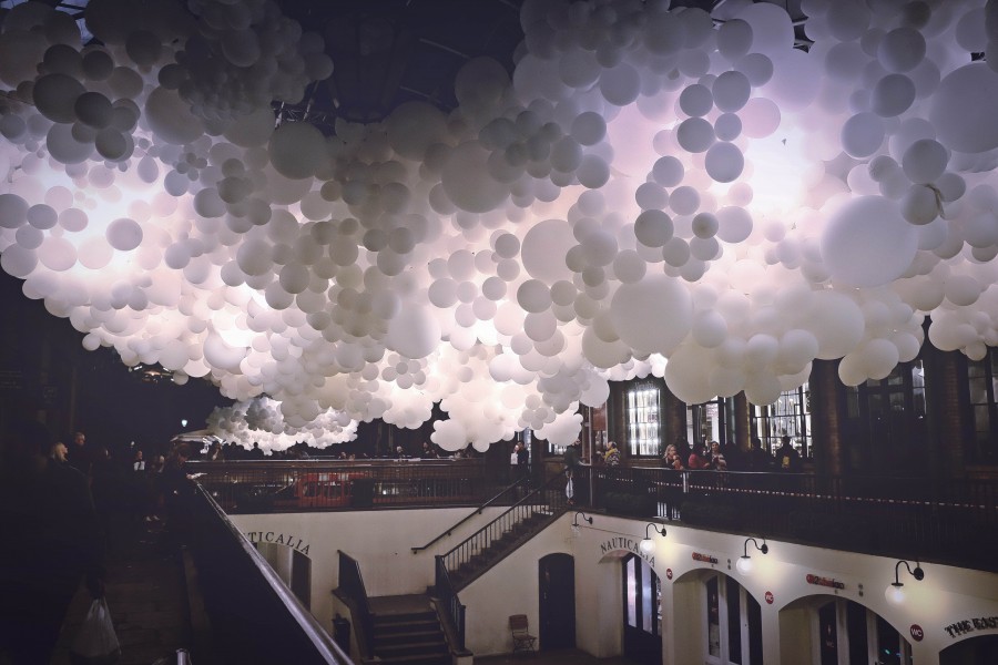 globo, globos,blanco, fiesta, festejo, decoracion, mucho, muchos, arquitectura, 