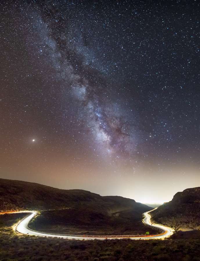 galaxia, estrella, noche, cielo, astronomía, naturaleza, fondo, nebulosa, ciencia, camino, vía láctea, espacio, oscuro, paisaje, montaña, viajar, constelación, lechoso, planeta, astrofotografía, ligero, belleza, azul, verano, asombro cósmico, cosmos, brillante, universo, espacio exterior, sagitario, exposición, largo, océano, aventura, negro, brillante, campo, playa, hermoso, acantilado, colina, al aire libre, mar, extraterrestre, profundo, distante, polvo, tierra, exploración
