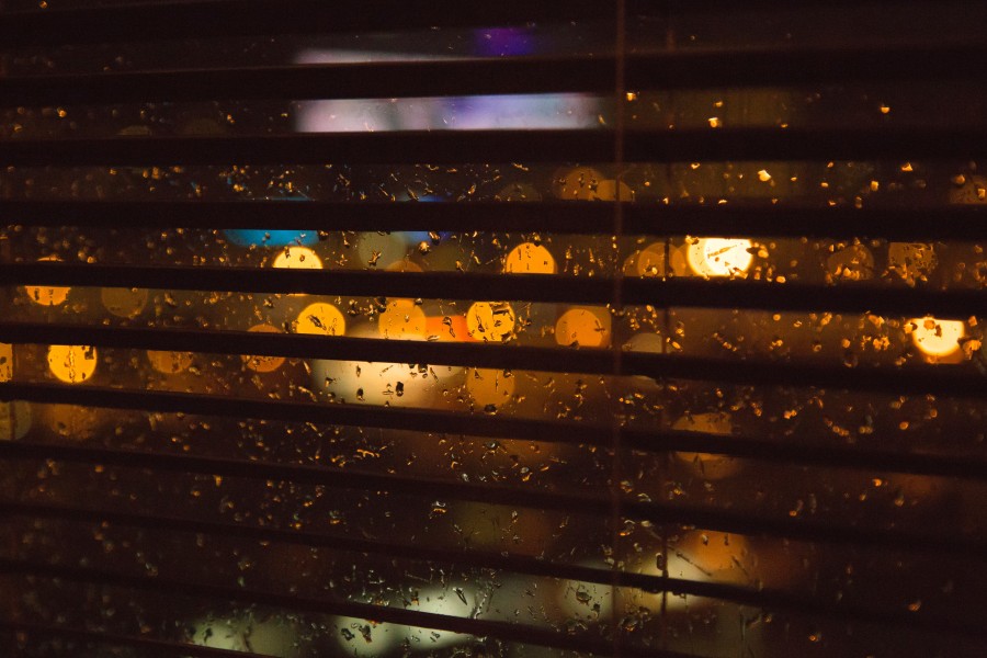 ventana, lluvia, noche, nadie, ciudad, luces, cortina, cuarto, habitacion, 