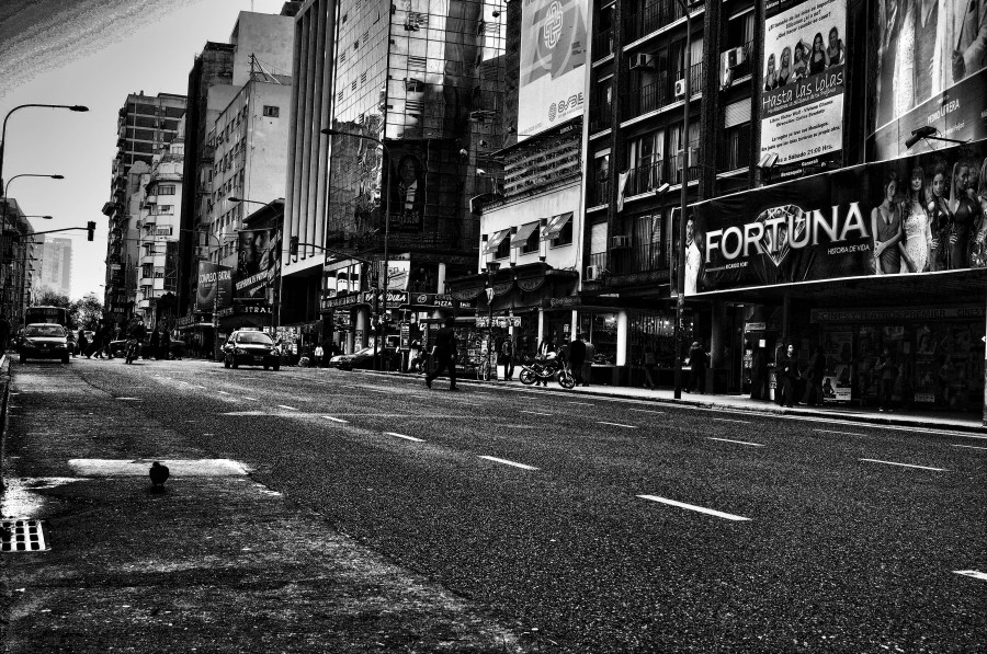 Buenos Aires, Urbano, Avenida Corrientes, Buenos Aires, Argentina, Microcentro, Blanco y Negro B&W, Calle