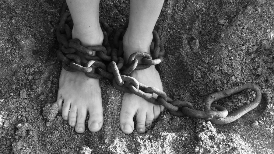 encadenado, pie, pies, cadena, preso, libertad, prision, castigo, castigo, carcel, cerrado, esclavo, esclavitud, arresto, crimen, escape, violencia, criminal, concepto, victima, cautivo, atado, 