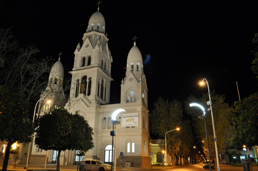 Tandil, Buenos Aires, Argentina, Iglesia, Noche, Catedral, Plaza, 