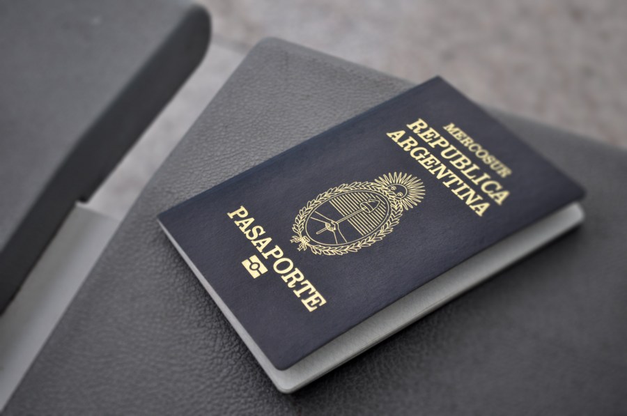 Aeropuerto, Barcelona, España, Pasaporte,Argentina