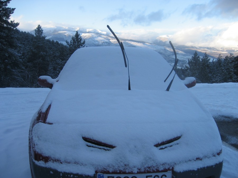 auto, coche, carro, nieve, nevado, hielo, congelado, frio, invierno, exterior, cubierto, blanco, 