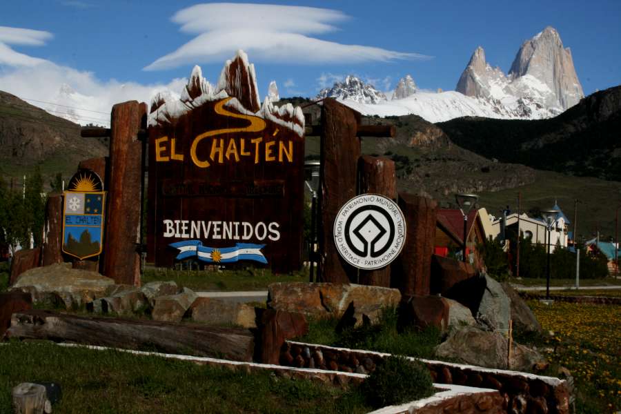 El Chalten, Chalten, Santa Cruz, Argentina, Patagonia, paisaje, dia, entrada, cartel, turismo, 