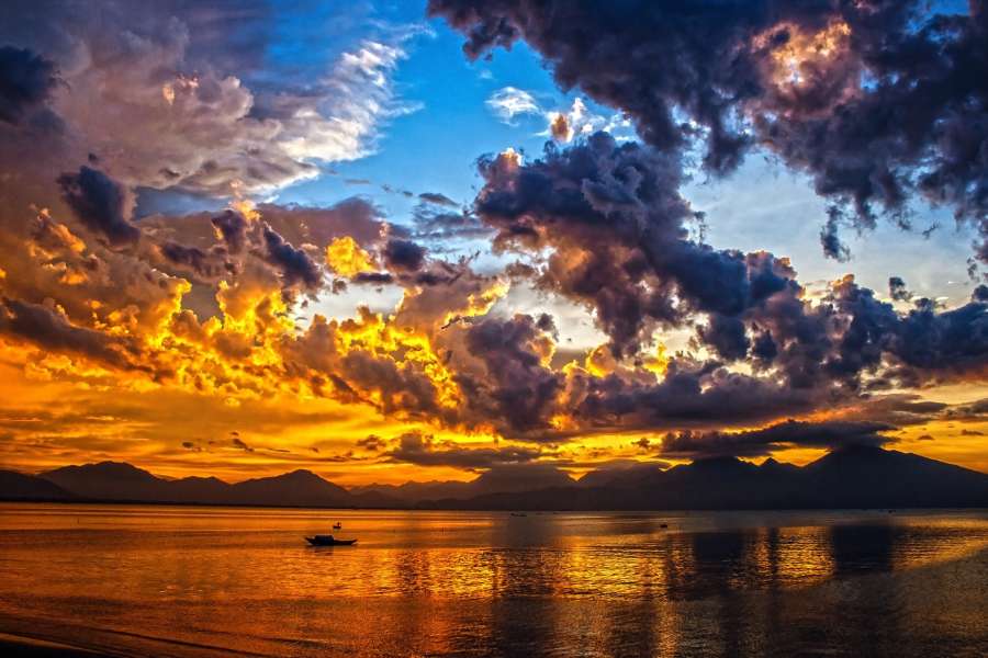 paisaje, costa, naturaleza, puesta de sol, cielo, mar, océano, agua, dramático, horizonte, amanecer, azul, nube, sol, noche, naranja, playa, color, luz de sol, oscuridad, ola, al aire libre, ligero, fondo, verano, marina, amanecer, amarillo, hermosa, escénico, rojo, viajar, línea costera, reflexión, crepúsculo, Mañana, soleado, dorado, brillante, apuntalar, sol, escena, nublado, vistoso, vacaciones, calma, horizonte, cielo, fantasía, nadie
