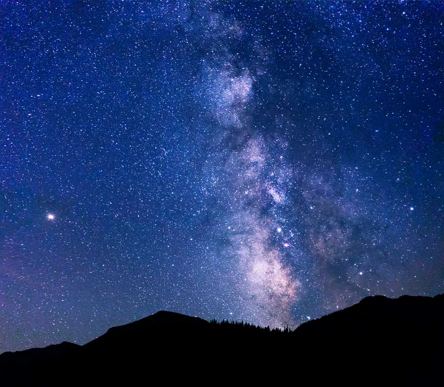 galaxia, estrella, noche, cielo, astronomía, naturaleza, fondo, nebulosa, ciencia, camino, vía láctea, espacio, oscuro, paisaje, montaña, viajar, constelación, lechoso, planeta, astrofotografía, ligero, belleza, azul, verano, asombro cósmico, cosmos, brillante, universo, espacio exterior, sagitario, exposición, largo, océano, aventura, negro, brillante, campo, playa, hermoso, acantilado, colina, al aire libre, mar, extraterrestre, profundo, distante, polvo, tierra, exploración
