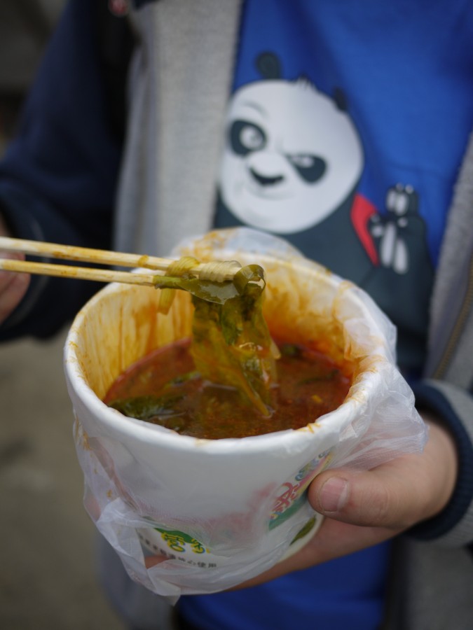una persona, gente, hombre, comidas, comer, alimento, asia, asiatico, china, fideos, arroz, 