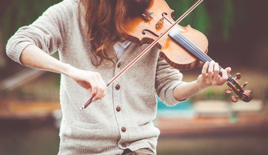 una persona, gente, mujer, tocar, tocando, violin, instrumento, musica, arte, 