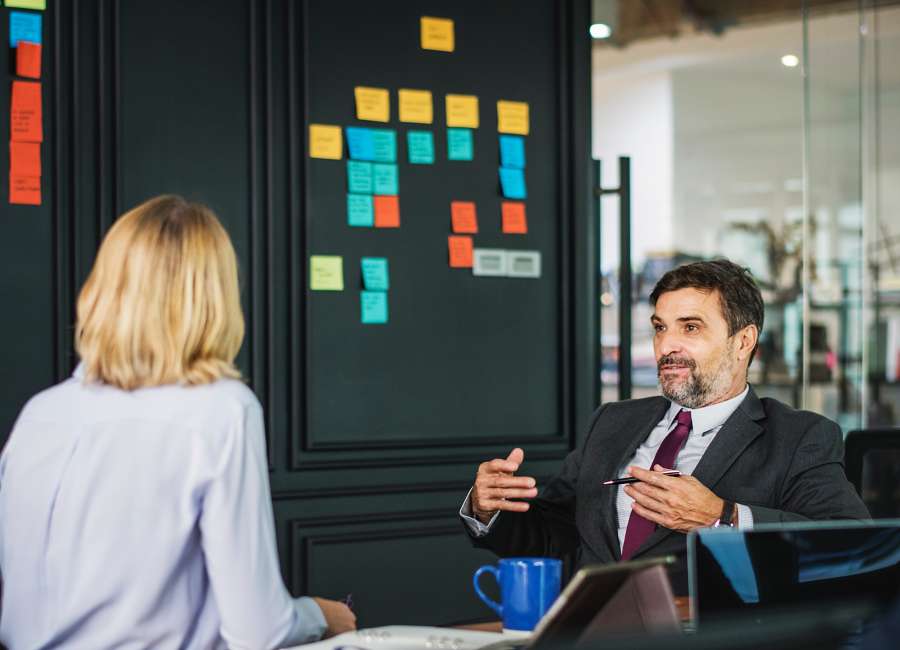 grupo de trabajo, grupo, trabajo, reunion, dos personas, interior, oficina, negocios, estrategia, charla, formal, planificacion, concepto, 