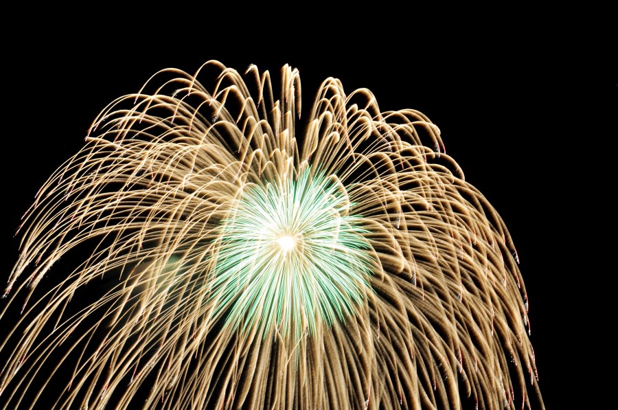 festejos, luz, fuegos, fuegos artificial, artificiales, festnoche, explosion, celebracion, celebrar, festejo, comienzo, feliz año, feliz año nuevo, año nuevo, feliz 2017, 2017