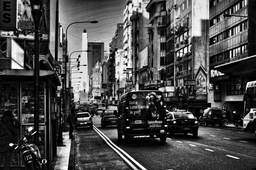 Buenos Aires, Urbano, Avenida Corrientes, Buenos Aires, Argentina, Microcentro, Blanco y Negro B&W, Calle, Trafico