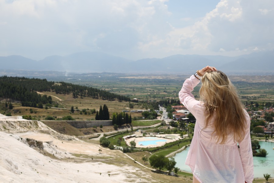una persona, gente, mujer, paisaje, vacaciones, viajar, viaje, aire libre, dia, exterior, rubia, 