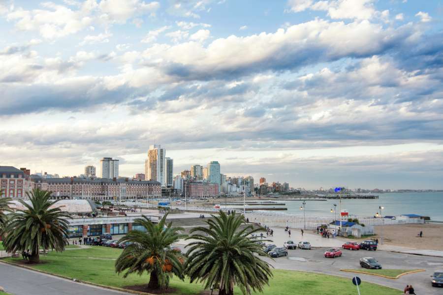 Argentina, ciudad, costa, turismo, viajar, paisaje urbano, vacaciones, plata, mar, atlántico, america, edificio, buenos, arquitectura, aires, punto de referencia, mar, sur, famoso, costero, pueblo, urbano, destino, mardel, capital, histórico, nadie, Turismo, perla, playa, lugar, interesar, construcción, Perla, antiguo, centro de la ciudad, historia, atracción, antiguo, Turístico, estatua, Oceano, verano, arena, Del, Marino, ver, león, lobo, cielo
