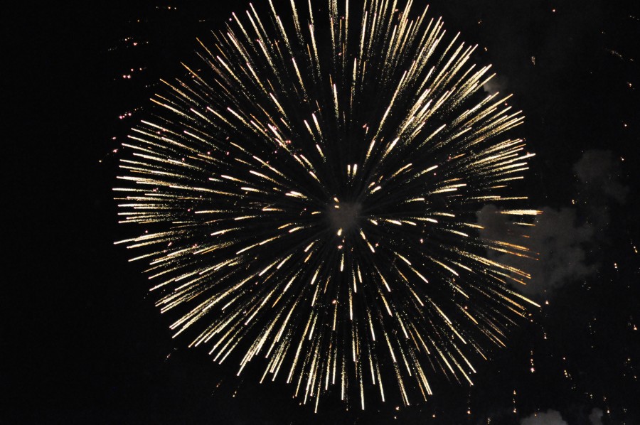Fuegos Artificiales, celebración, explosion