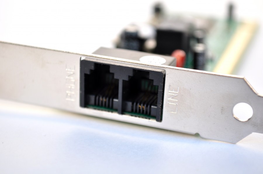 Fondo Blanco, Foto De Estudio, Cut Out, Un Objeto, Circuito, Tecnologia, Comunicaciones, Electronica, Componentes, Modem, Ethernet
