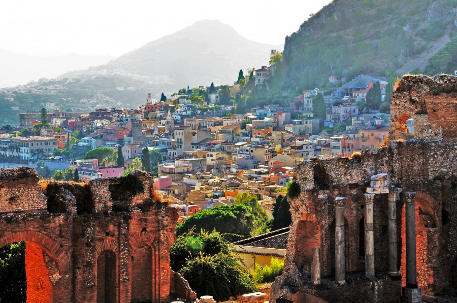 Taormina, Sicilia, Italia, Europa, Paisaje, Ciudad, Dia, Montaña, Destino, Colorido, Dia, 