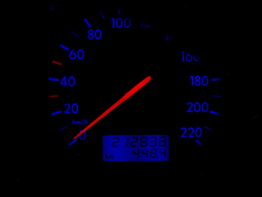 tablero, auto, velocimetro, noche, combustible, velocidad, interior, instrumento, instrumental, coche, carro, colorido, medicion, aguja,