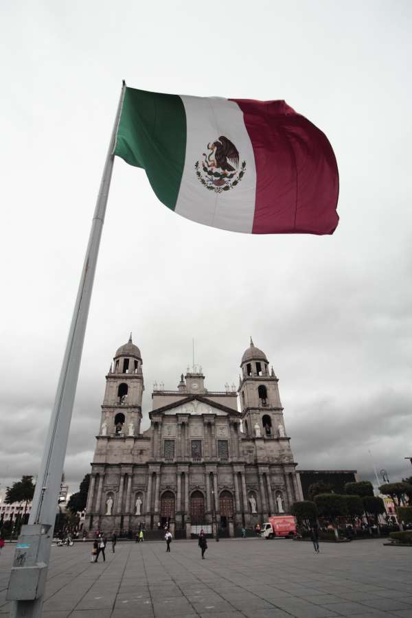 mexico, bandera, bandera de mexico, enseña, estandarte, insignia, emblema, banderín, banderola, blasón, confalón, distintivo, divisa, gallardete, guión, oriflama, pendón, símbolo