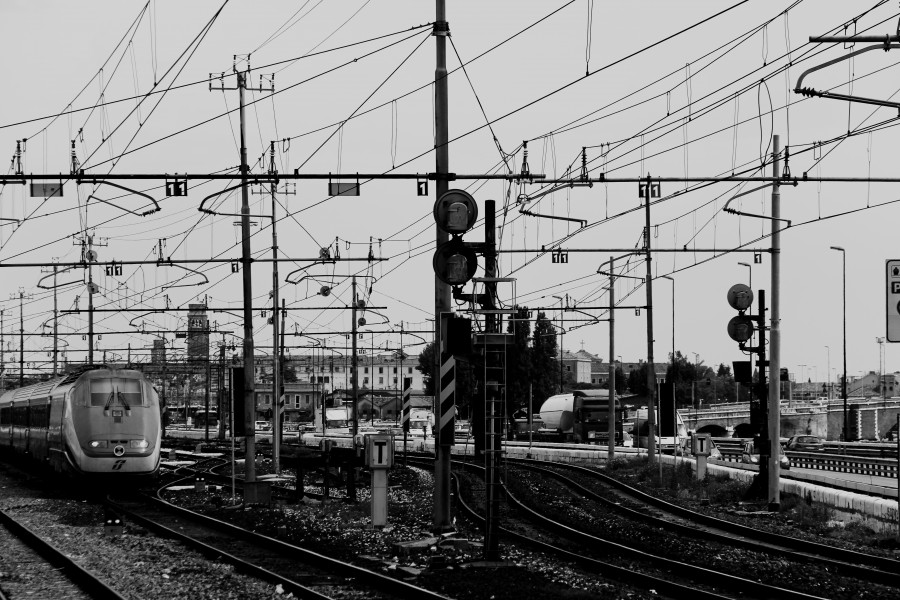 Estacion de tren, via, vias, blanco y negro, tren, transporte,