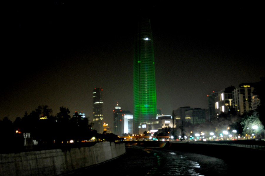 santiago de chile, chile, santiago, edificio, costanera, ciudad, urbano, reflejo, dia, paisaje, noche, verde, colorido, rio, mapocho, arquitectura, 
