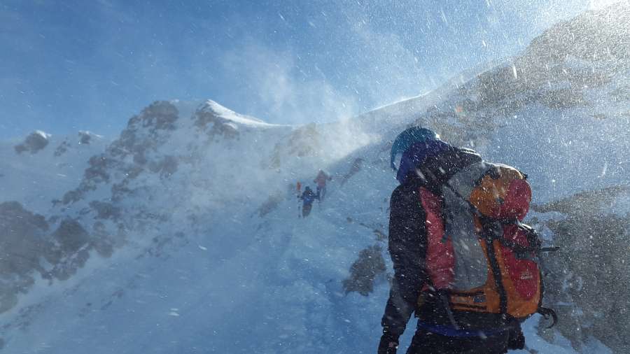 escalada, grupo, montaña, montañeros, picos, nevado, acción, activo, aventura, alpinista, escalada, escalador, frío, extremo, guía, excursionista, senderismo, hielo, montañero, montañismo