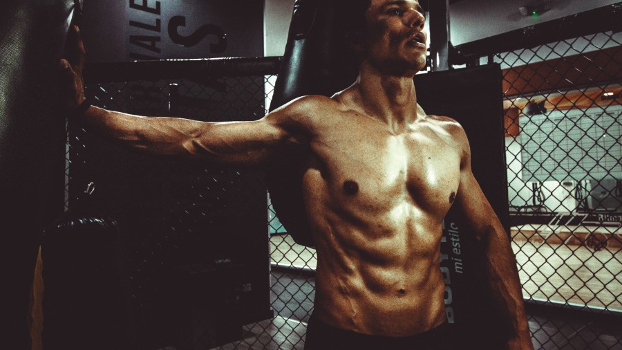 hombre, joven, deportes, gym, gimnasio, entrenamiento, joven, 30 años, entrenar, salud, fitness, en forma, estirar, estiramiento, abdominales, 