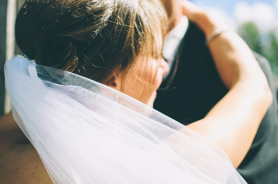 boda, amor, pareja, casamiento, novia, velo, blanco, tela, sonrisa, alegria, festejo, celebracion, novios, pareja, 