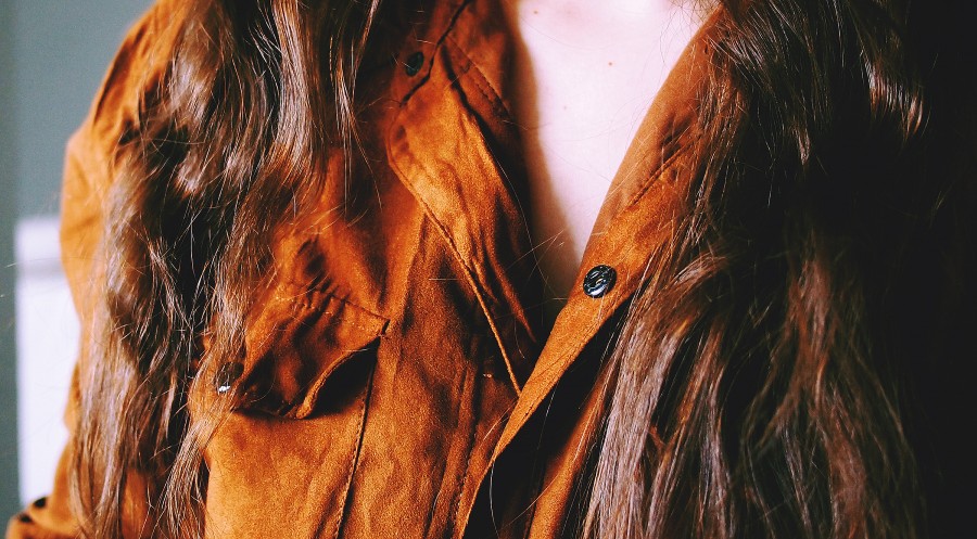 una persona, gente, mujer, moda, cuero, marron, camisa, joven, 