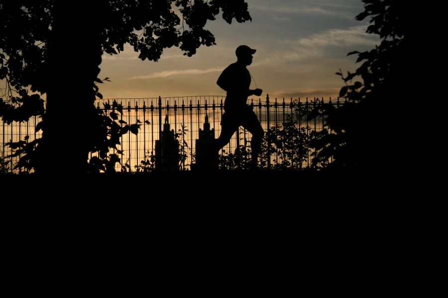 Running,correr,corriendo,deportes,una persona,hombre,exterior,sano,salud,primer plano