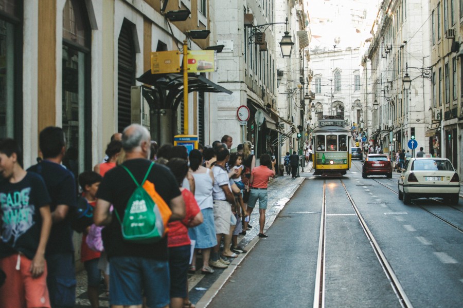 tranvia, transporte publico, gente, cola, espera, fila, esperar, esperando, transporte, urbano, ciudad, 