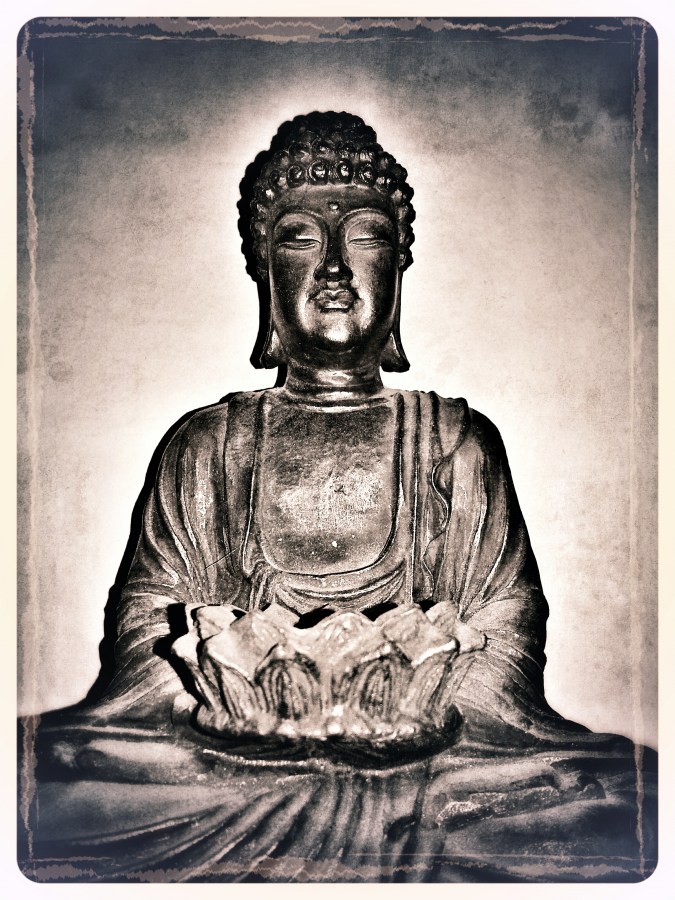 Buddha,Buda,Meditacion,Paz,Oriental,Blanco y negro,figura,espiritual,espiritualidad,india,creencia,religion,Amor