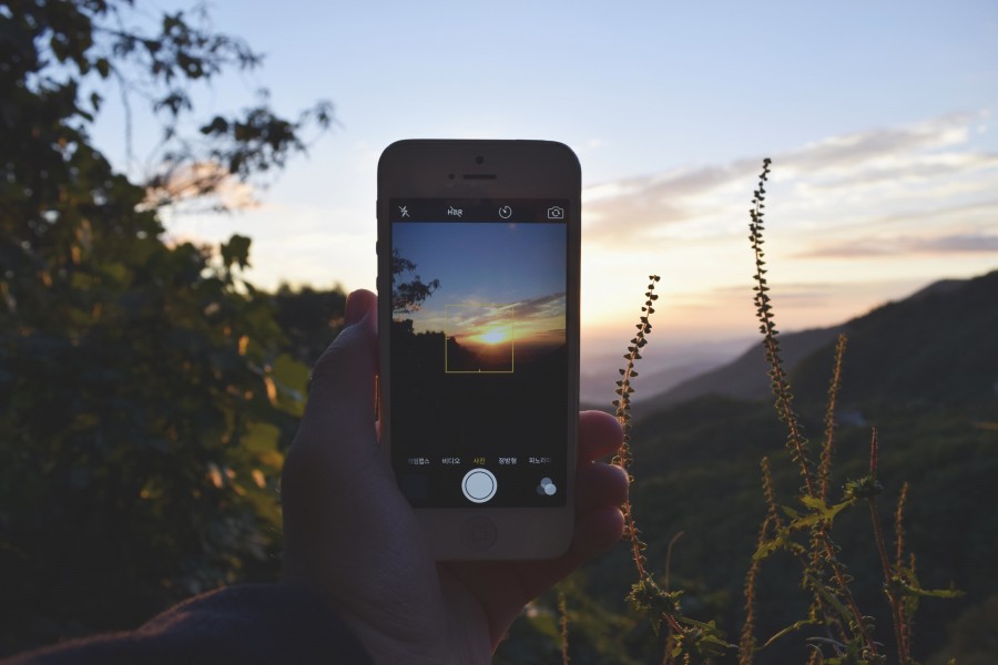 celular, telefono, foto, paisaje, exterior, atardecer, viaje, viajar, fotografia, tecnologia, iphone, una persona, manos, gente, cielo, momento, 