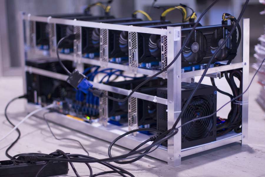 digital, bitcoin, tecnología, computadora, negocio, moneda, dinero, electrónico, financiero, criptomoneda, plataforma, acuñar, red, cadena de bloques, gráfico, gpu, virtual, tarjeta, granja, mía, hardware, btc, minero, procesador, comercio, Internet, criptografía, ethereum, pago, datos, bit, dispositivo, finanzas, concepto, cripto, mercado, equipo, circuito, comercio electrónico, altcoins, representación, tablero, máquina, fondo, minería, cable, eth, criptográfico, iconos, ethereum,

