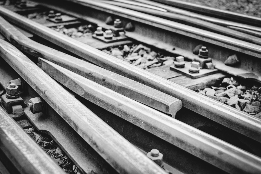 rieles, tren, riel, transporte, blanco y negro, nadie, direccion, via, sentido, acero, metales, 