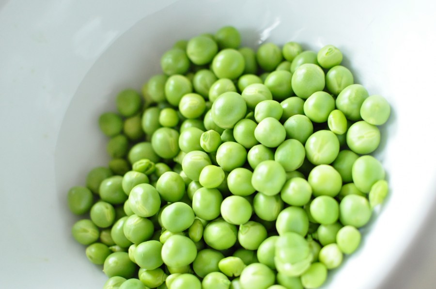 Arveja, Arvejas, verde, fondo, mucho, muchos, verdura, verduras, saludable, vista de frente, taza, tazon, legumbre, legumbres, 