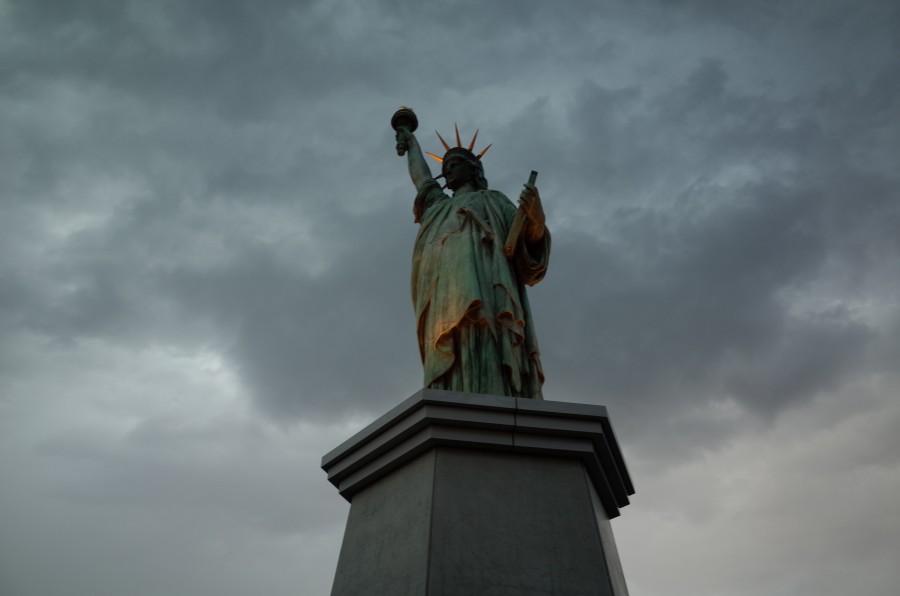 Estatua de la Libertad, Nueva York, USA, Estados Unidos, Lugar Turistico, Nublado, exterior, monumento, libertad,  america,  simbolo,                                            