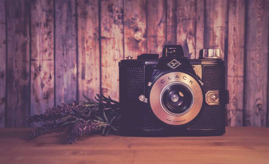 fondos de pantalla 4k, Analógico, antigüedad, apertura, arte, cámara, equipo de cámara, clásico, diseño, sucio, instrumento, hojas, lente, luz, nostalgia, obsoleto, antiguo, fotografía, retro, sepia, obturador, tecnología, vintage, papel pintado, madera, madera