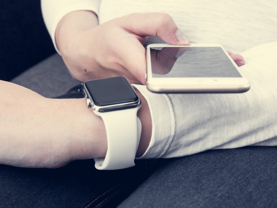 Smartwatch, conexion, conectividad, internet, hombre, elegante, moderno, telefono, celular, smartphone, reloj, inteligente, 
