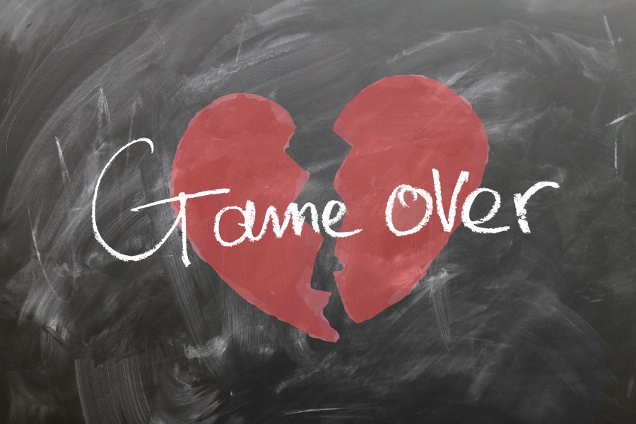 tablero, corazón, jugar, sobre, amor, apagado, final, separación, despedida, roto, fuente , corazón roto, juego terminado, game over, pizarrón, tizas, desamor 