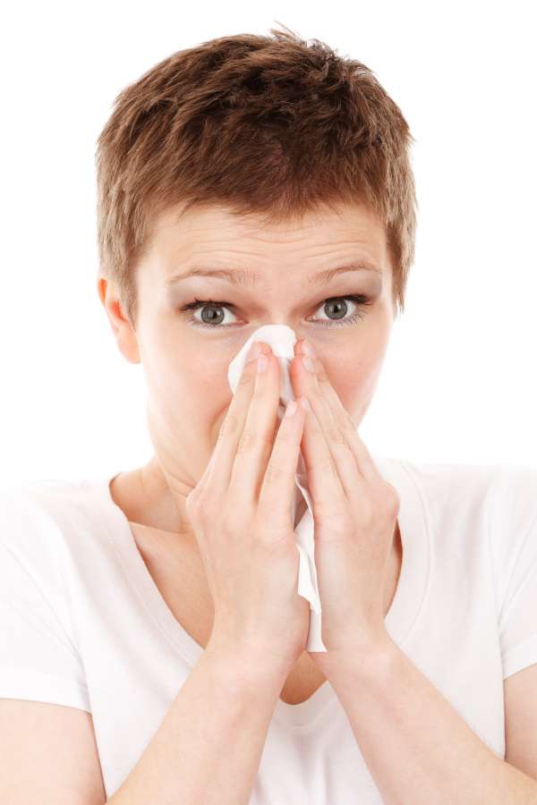 mujer, resfriado, resfrio, pañuelo, enfermedad, sintoma, malestar, gripe, 