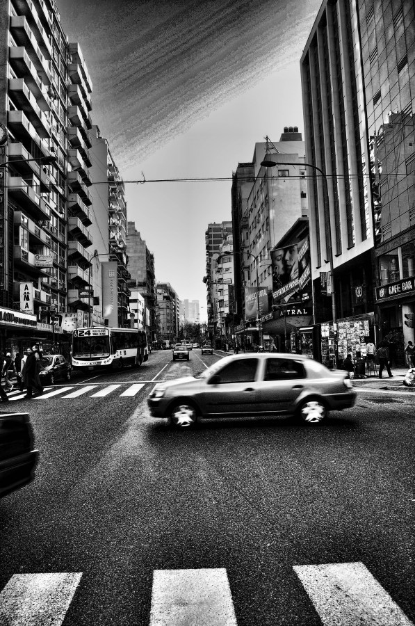 Buenos Aires, Urbano, Avenida Corrientes, Buenos Aires, Argentina, Microcentro, Blanco y Negro B&W, Calle, Trafico, Senda Peatonal