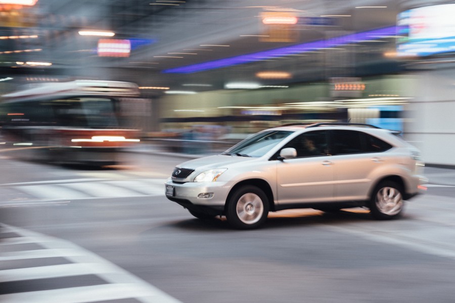 auto, coche, carro, camioneta, gris, ciudad, urbano, velocidad, barrido, transporte, calle, fuera de foco, 