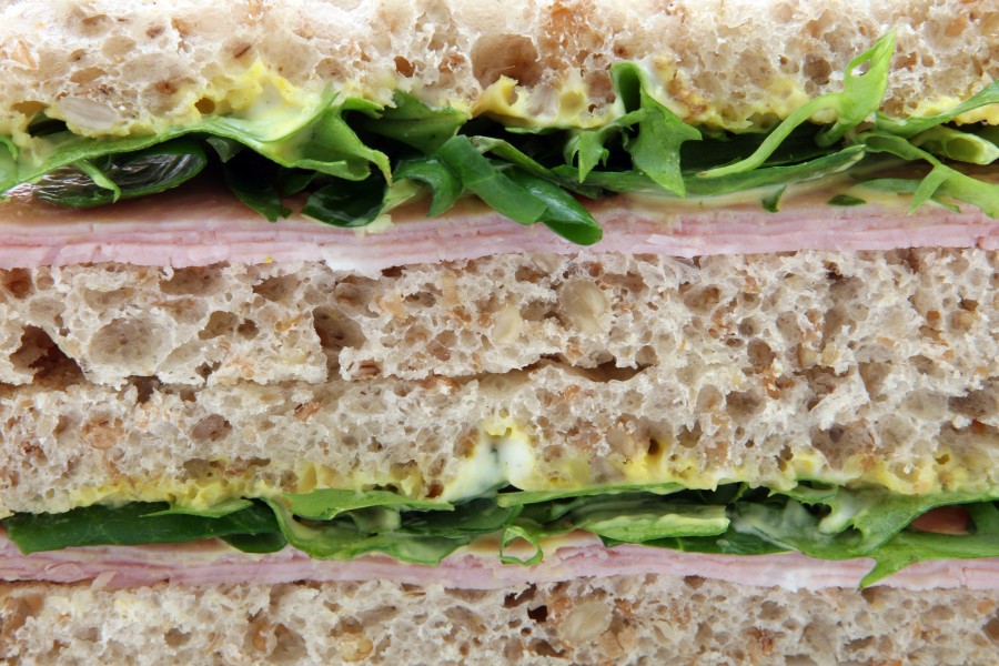 sandwich,jamon,lechuga,fondo blanco,comidas,plato,fresco,pan de miga,miga, detalle,