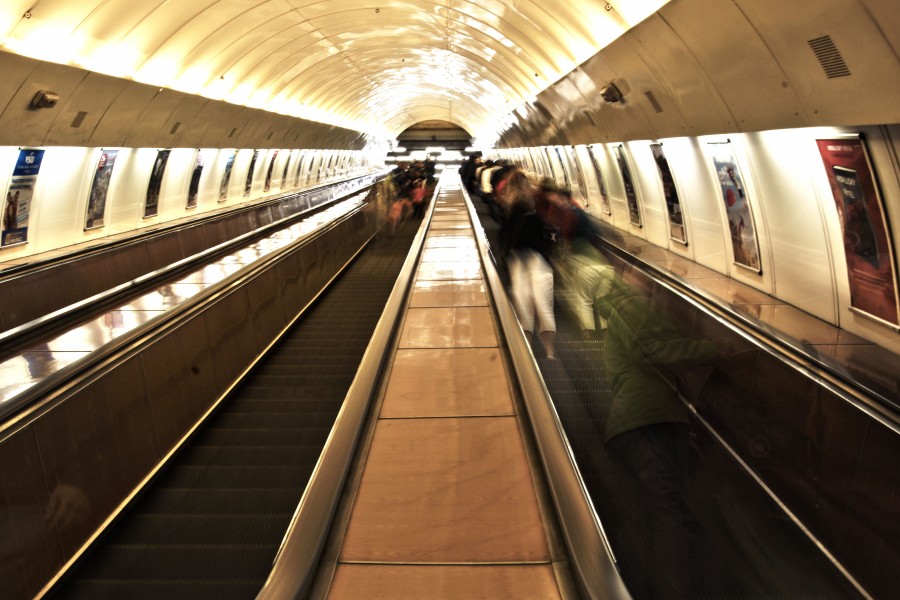 subte, escalera, escalera mecanica, escaleras, interior, subir, arquitectura,